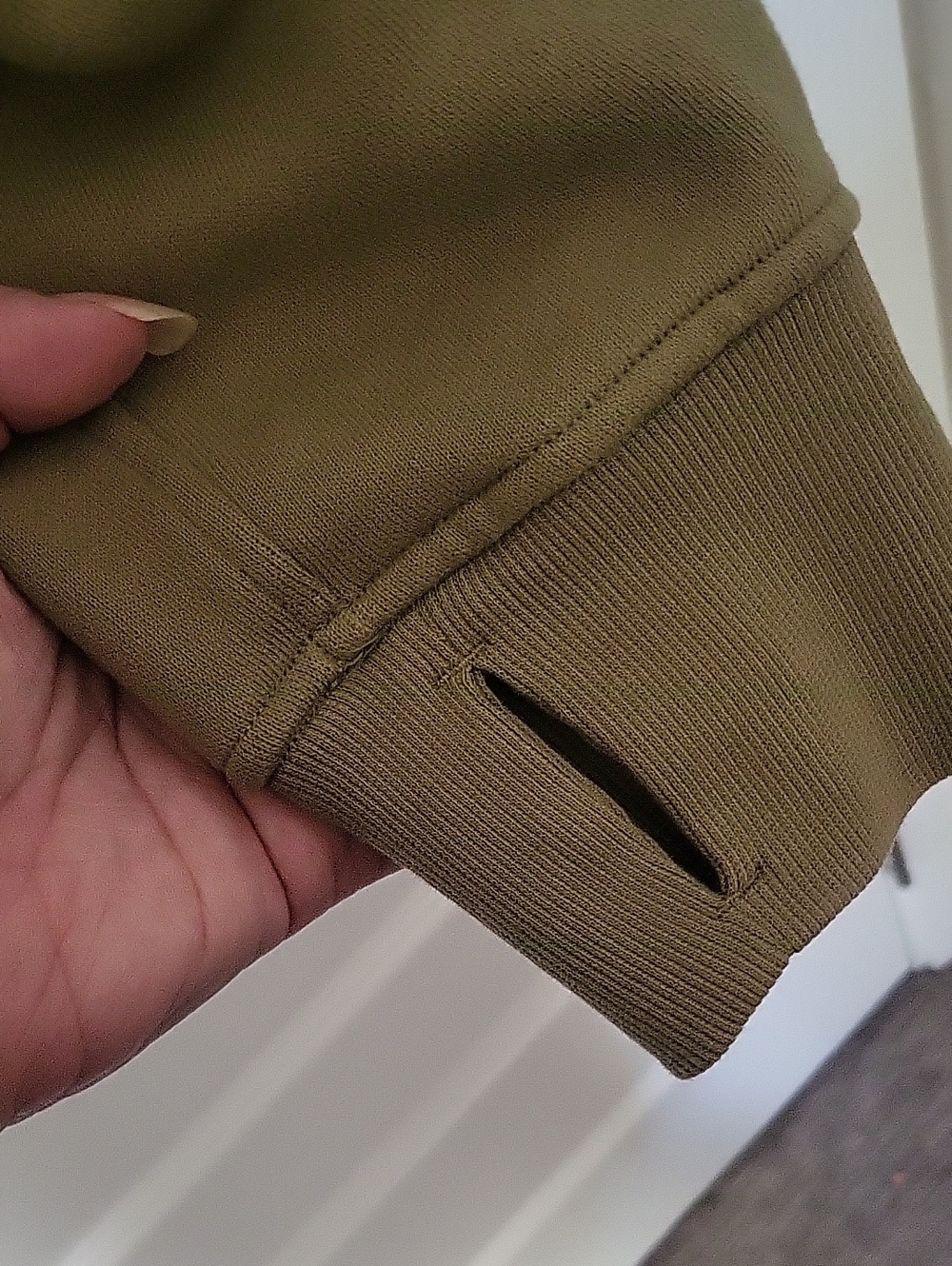 Lululemon Olive Green Half-Zip Cropped Pullover Size M/L - Picture 6 of 13